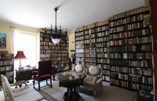 KÚRIA A BALATON SZOMSZÉDSÁGÁBAN