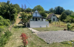 ÉKSZERDOBOZ PÉCS - KIS-POSTAVÖLGYBEN