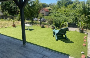 ÉKSZERDOBOZ PÉCS - KIS-POSTAVÖLGYBEN