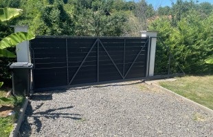 ÉKSZERDOBOZ PÉCS - KIS-POSTAVÖLGYBEN